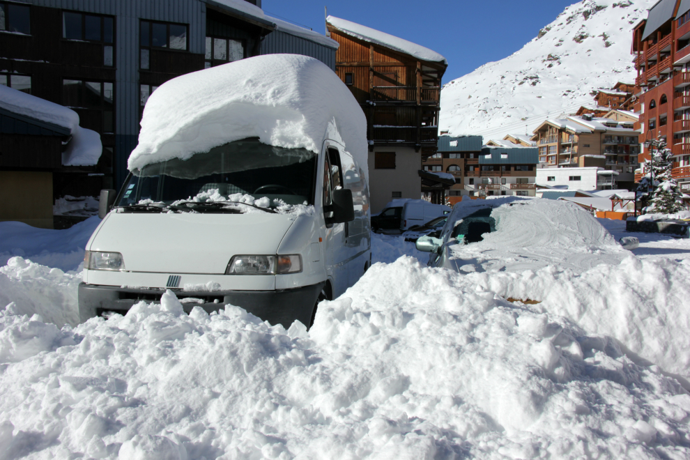 Snow-covered vehicles, Val Thorens Snow-covered vehicles, Val Thorens