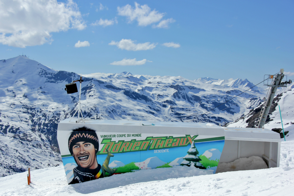 Caricature of Adrien Théaux on the Stade start hut, Val Thorens Caricature of Adrien Théaux on the Stade start hut, Val Thorens